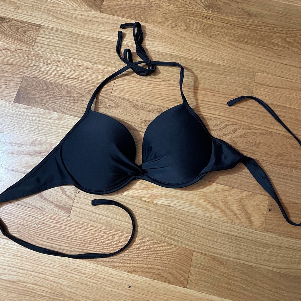 Black bikini top